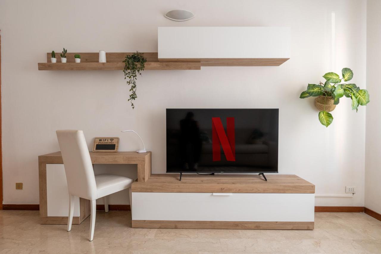 San Siro Big House Wifi Netflix Free Parking Apartamento Milão Exterior foto